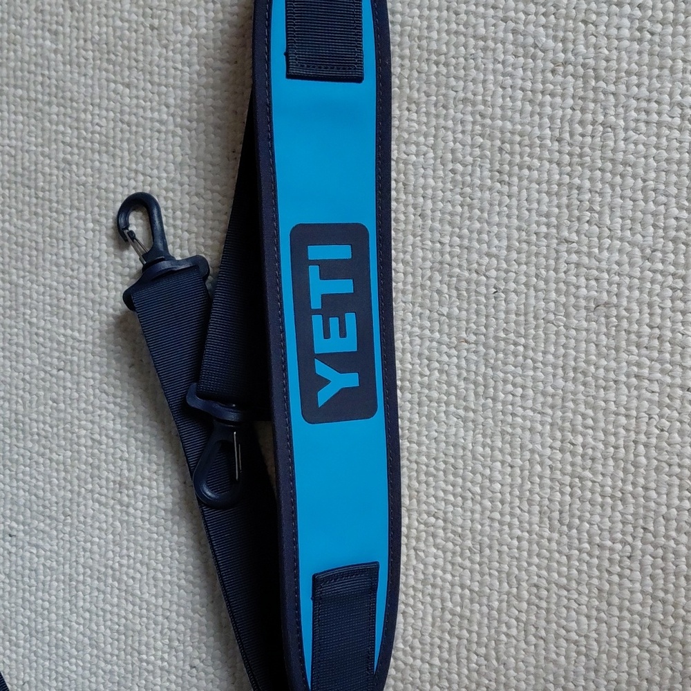 YETI Hopper  M15 Cooler - Picture 7 of 7